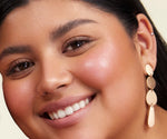 Dibs Beauty - Desert Island Duo - Shade 2.5 - Model Image