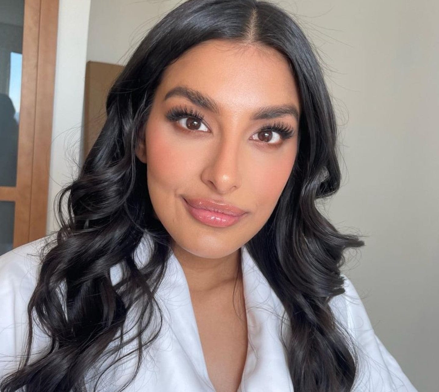 Dibs Beauty - Desert Island Duo - Shade 03 - Model Image