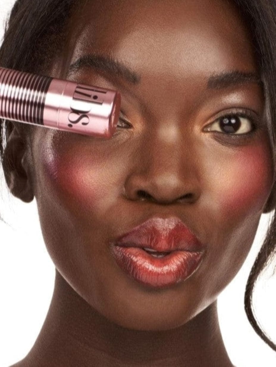 Dibs Beauty - GlowTour Vault Set - Model Image