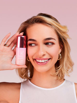 LoveBeam® Setting Spray angled product view with model