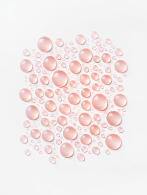 LoveBeam® Setting Spray product image highlighting hydrating finish